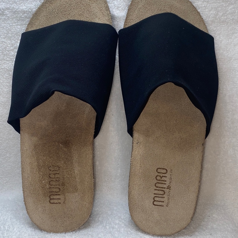 Munro Black Slide Sandals with Suede Footbed